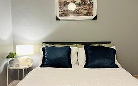 1Bedroom And Living-Room In King'S Cross